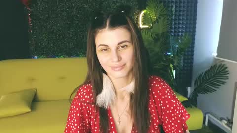 Snapshot of emilytucker chatting on 03.09.25 Emily online show from 03.09.25