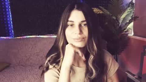 Snapshot of emilytucker chatting on 09.12.25 Emily online show from 09.12.25