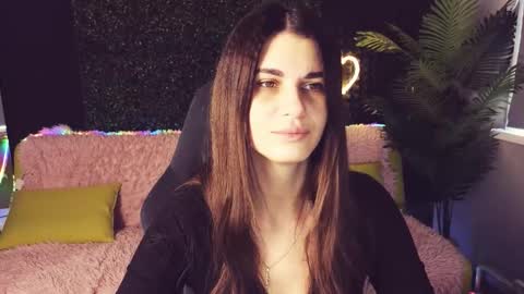 Snapshot of emilytucker chatting on 10.02.25 Emily online show from 10.02.25