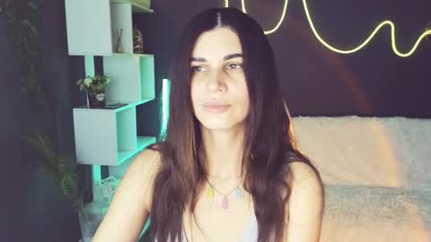 Snapshot of emilytucker chatting on 10.05.25 Emily online show from 10.05.25