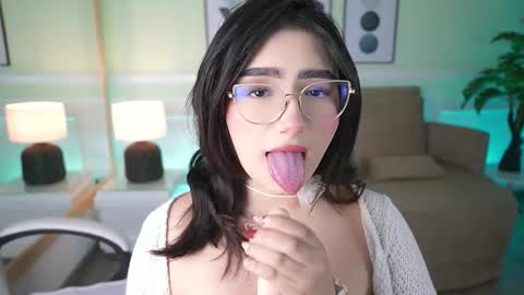 Emily Turner  online show from 02.03.26