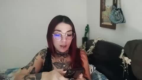 Snapshot of emilywhitee_ chatting on 06.02.26 Valentina independent model online show from 06.02.26