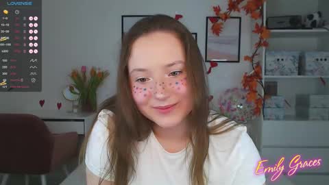 Snapshot of emilyxgrasez chatting on 03.08.25 Emily online show from 03.08.25