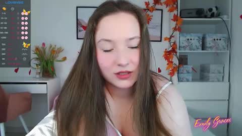 Snapshot of emilyxgrasez chatting on 03.11.25 Emily online show from 03.11.25