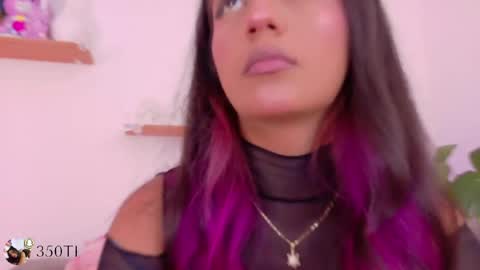 Snapshot of emilyy_bank chatting on 04.02.26 Emily Bank online show from 04.02.26