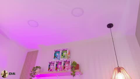 Snapshot of emilyy_bank chatting on 04.16.26 Emily Bank online show from 04.16.26