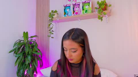 Snapshot of emilyy_bank chatting on 04.23.26 Emily Bank online show from 04.23.26