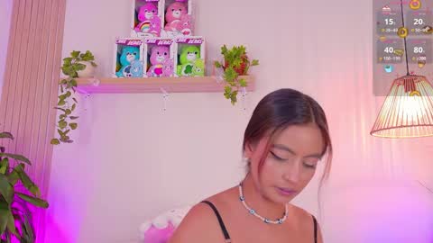 Snapshot of emilyy_bank chatting on 04.29.26 Emily Bank online show from 04.29.26
