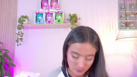 Snapshot of emilyy_bank chatting on 05.05.26 Emily Bank online show from 05.05.26