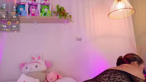 Snapshot of emilyy_bank chatting on 06.24.26 Emily Bank online show from 06.24.26