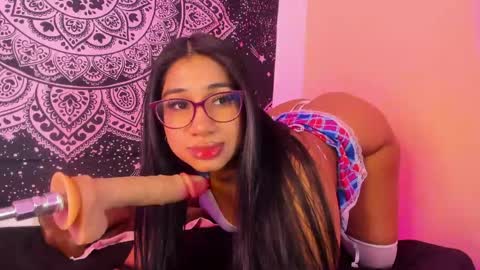 Snapshot of emilyy_walker chatting on 05.28.26 emilyy_walker online show from 05.28.26