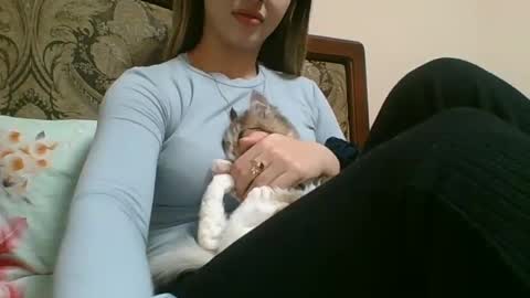 emma_991 online show from 02.11.25