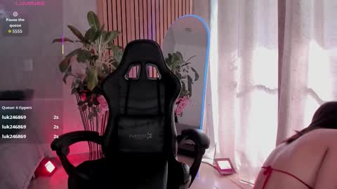   online show from 11.02.25