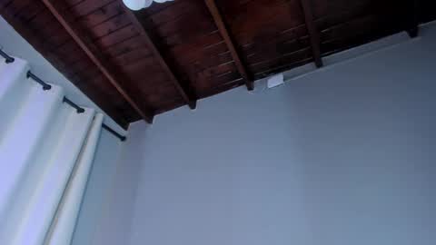 emma__hills_ online show from 09.09.25