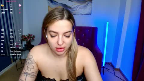 Snapshot of emma__rosss chatting on 05.19.26 emma__rosss online show from 05.19.26