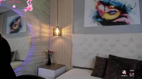 Snapshot of emma__smith01 chatting on 09.17.25 Emma online show from 09.17.25