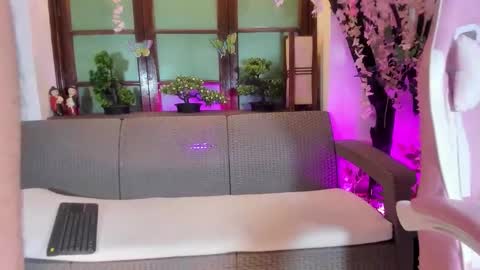 Snapshot of emma_ayala chatting on 11.14.25 emma_ayala online show from 11.14.25