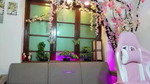 Snapshot of emma_ayala chatting on 11.24.25 emma_ayala online show from 11.24.25