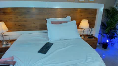 Emma  online show from 01.21.25