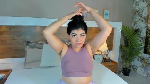 Emma  online show from 02.18.25