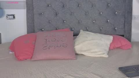 Emma online show from 12.22.25