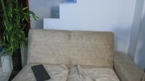 Snapshot of emma_blue_ chatting on 04.30.26 Emma Blue modelo independiente online show from 04.30.26