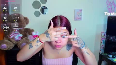 Snapshot of emma_boo_ chatting on 02.23.26 emma_boo_ online show from 02.23.26