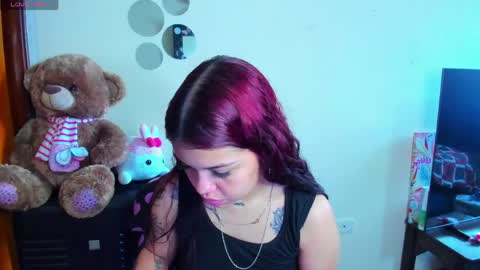 Snapshot of emma_boo_ chatting on 05.07.26 emma_boo_ online show from 05.07.26