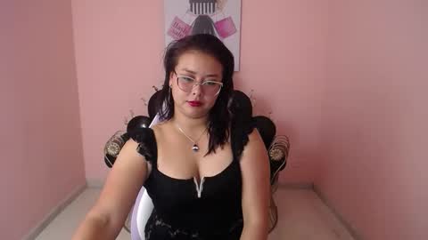 Snapshot of emma_burt_x chatting on 01.08.26 Emma burt online show from 01.08.26