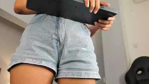 Emma online show from 01.12.26