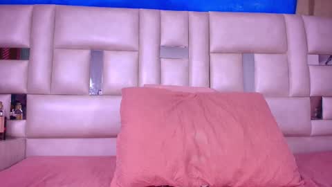 Snapshot of emma_curvy1 chatting on 09.09.25 Emma online show from 09.09.25