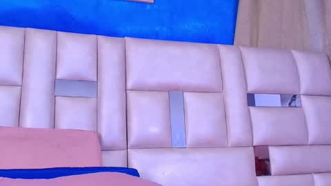 Snapshot of emma_curvy1 chatting on 09.20.25 Emma online show from 09.20.25