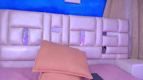 Snapshot of emma_curvy1 chatting on 09.26.25 Emma online show from 09.26.25