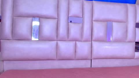 Snapshot of emma_curvy1 chatting on 10.03.25 Emma online show from 10.03.25