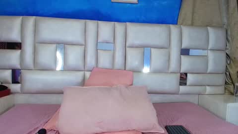 Snapshot of emma_curvy1 chatting on 10.09.25 Emma online show from 10.09.25