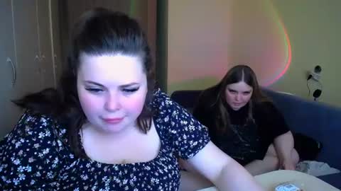 Snapshot of emma_dorn chatting on 06.13.26 Eva online show from 06.13.26