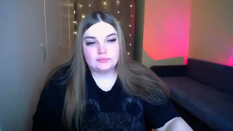 Snapshot of emma_dorn chatting on 06.28.26 Eva online show from 06.28.26