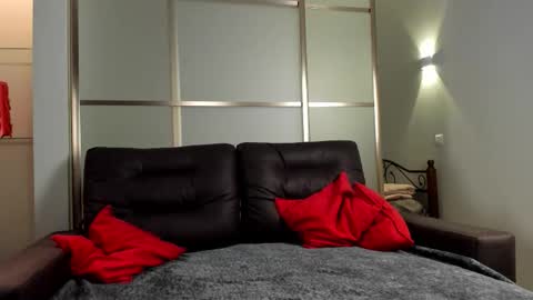 Emma online show from 10.21.25