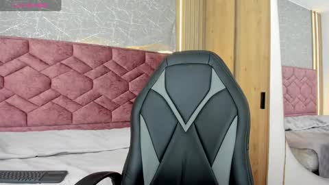 Emma  online show from 01.09.25