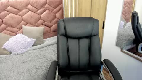 Emma  online show from 10.09.25