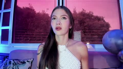 Snapshot of emma_jhoons chatting on 01.10.26 emma_jhoons online show from 01.10.26