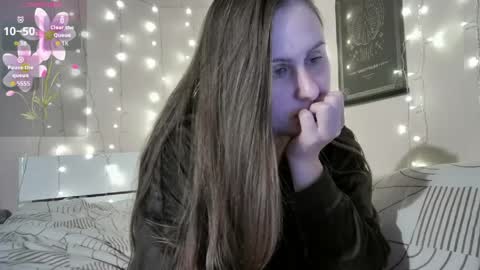 Snapshot of emma_just chatting on 04.02.26 emma_just online show from 04.02.26