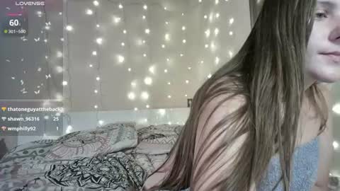 Snapshot of emma_just chatting on 06.18.26 emma_just online show from 06.18.26