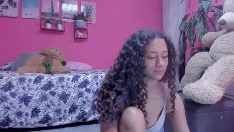 Snapshot of emma_lean chatting on 12.31.24 whises lits        online show from 12.31.24