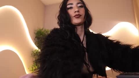 Snapshot of emma_lirys chatting on 10.16.25 Emma online show from 10.16.25
