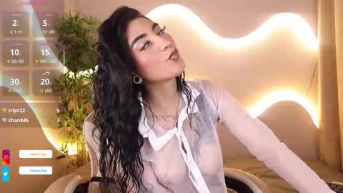 Snapshot of emma_lirys chatting on 10.17.25 Emma online show from 10.17.25