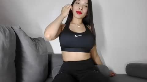 Snapshot of emma_lovv chatting on 01.22.25 Emma 3 online show from 01.22.25