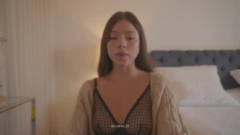 emma_lu1 online show from 11.11.25