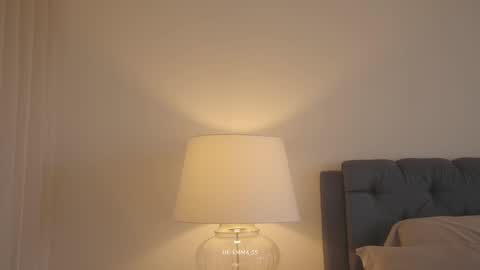 emma_lu1 online show from 11.25.25