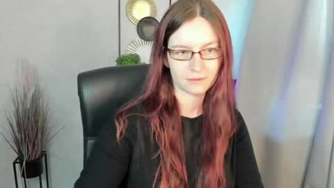 Snapshot of emma_lust94 chatting on 06.24.26 emma online show from 06.24.26